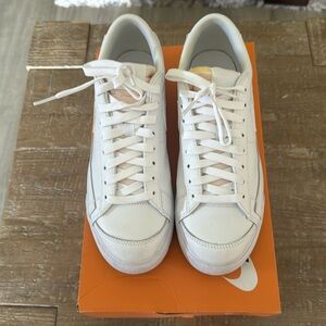 Women’s platform Nike blazers